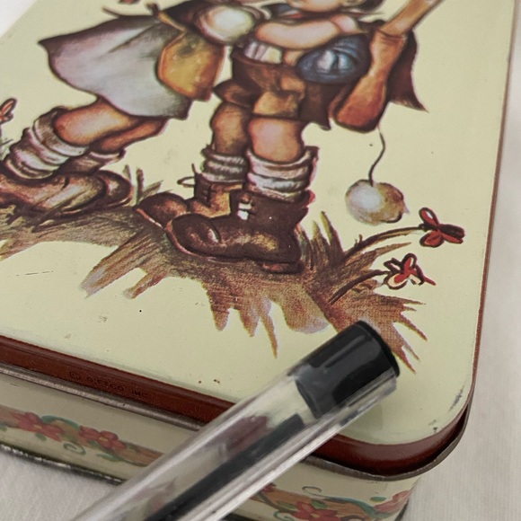 Vintage  70’s  Hummel First Kiss Stationery Box collectible graphic Tin 1970s - Picture 8 of 12